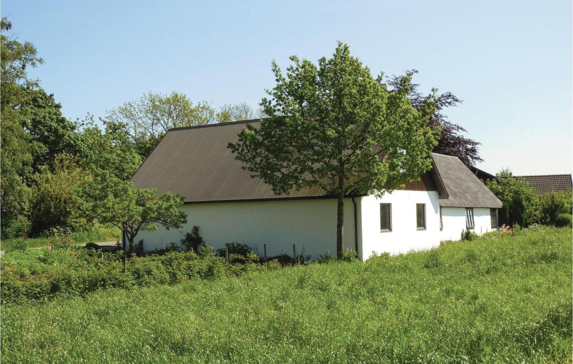 1 Bedroom Cozy Home In Simrishamn Gladsax Esterno foto